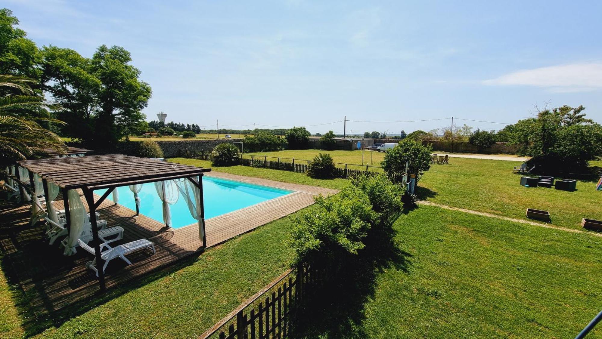 Domaine De Rochebonne Saint-Just-Luzac Exterior foto