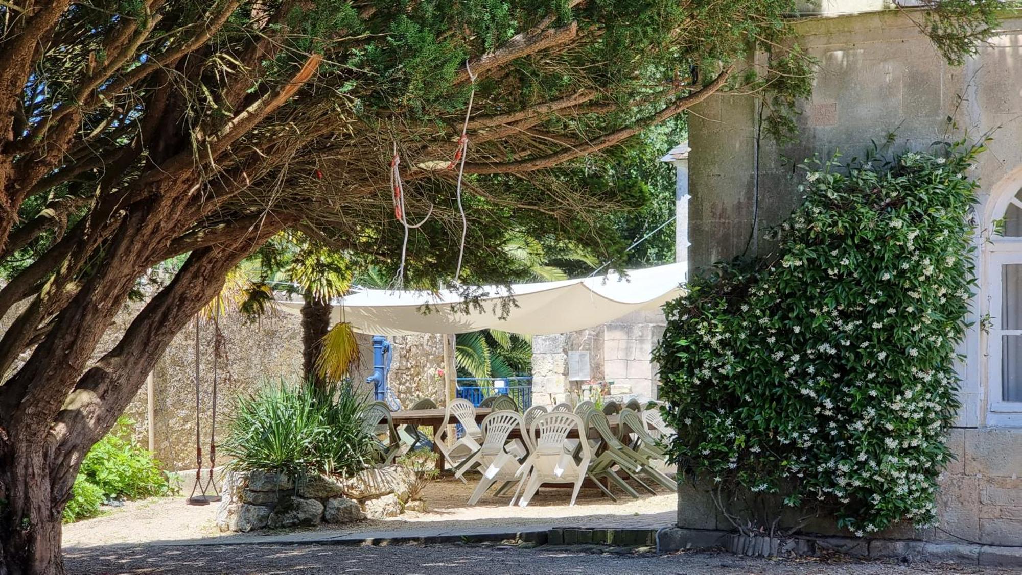 Domaine De Rochebonne Saint-Just-Luzac Exterior foto