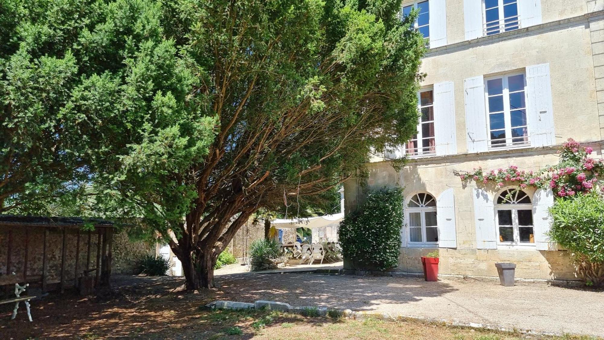 Domaine De Rochebonne Saint-Just-Luzac Exterior foto