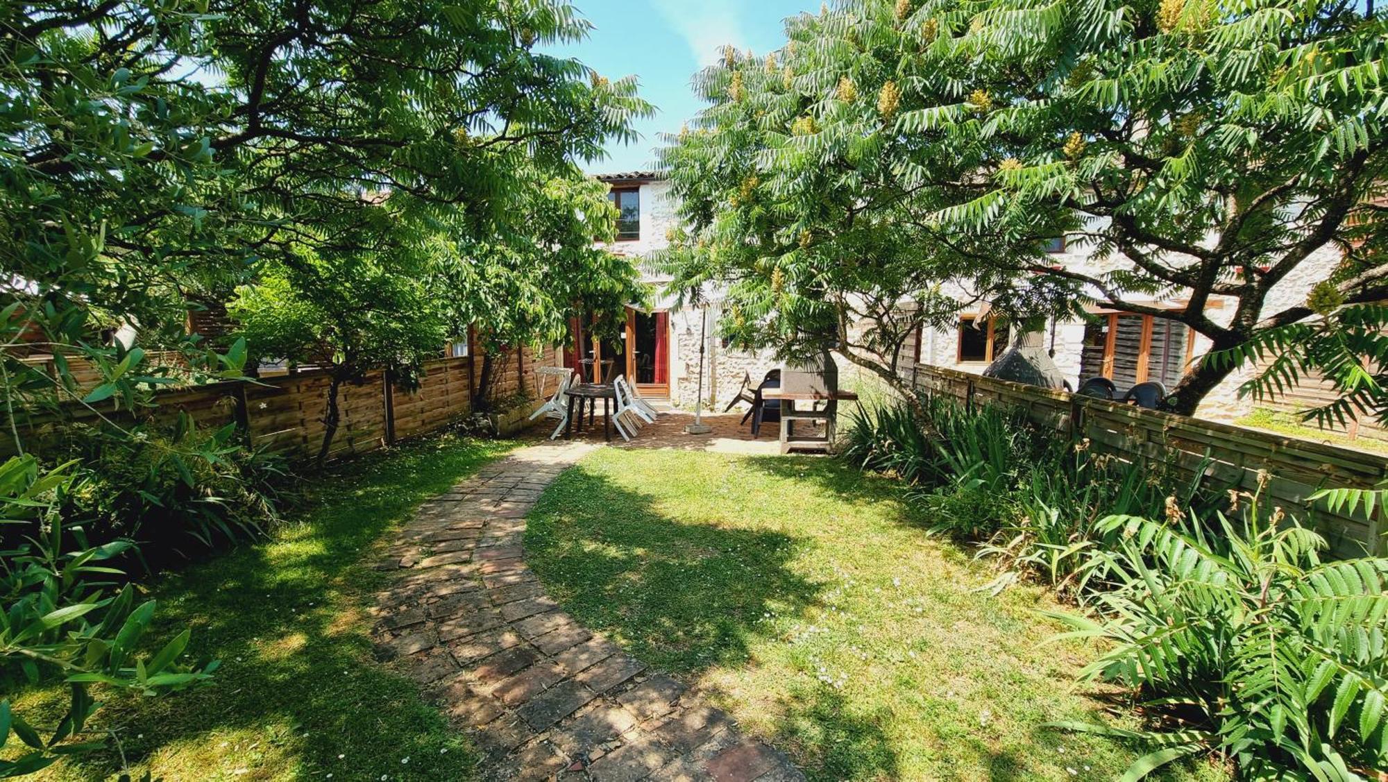Domaine De Rochebonne Saint-Just-Luzac Exterior foto